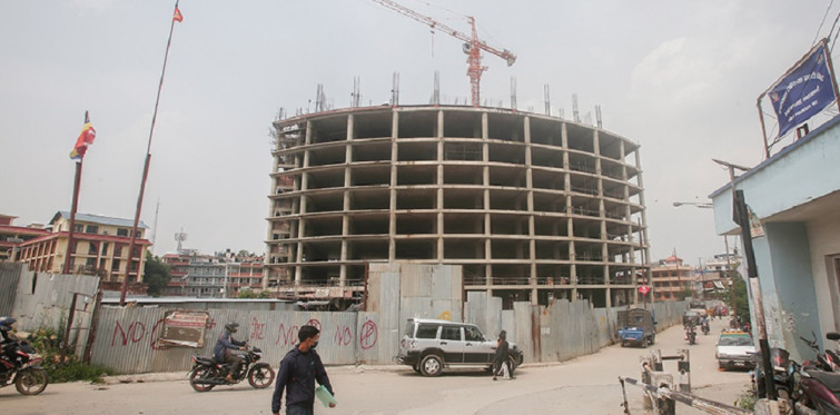 म्याद सकिएको एक वर्ष बित्दा पनि काठमाडौं भ्यू टावरको ७० प्रतिशत मात्रै काम